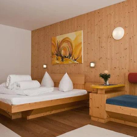 Hotel Handl 3*